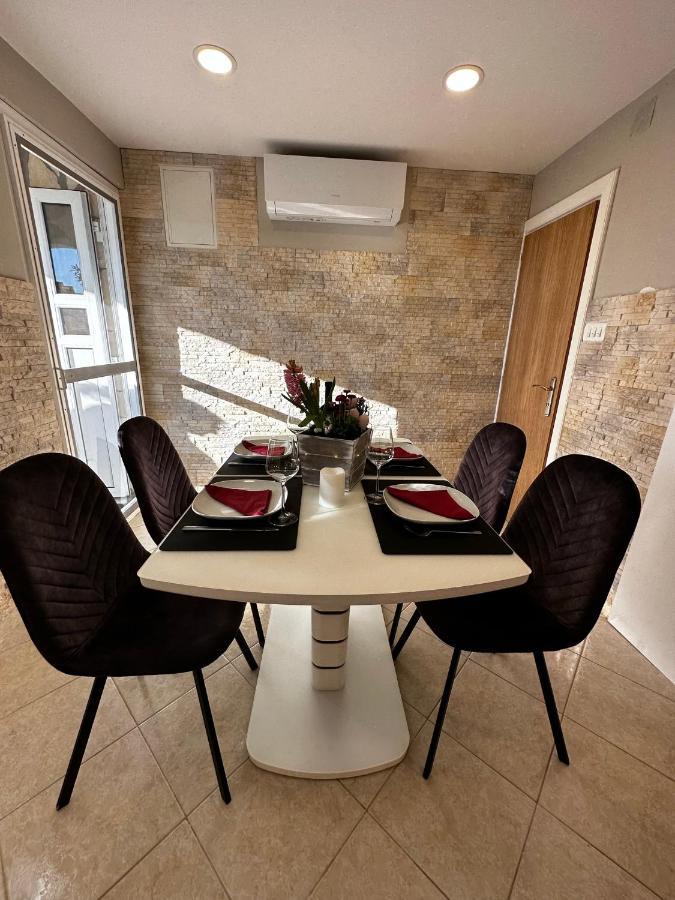 Apartman Veronika Vrsi Exterior foto