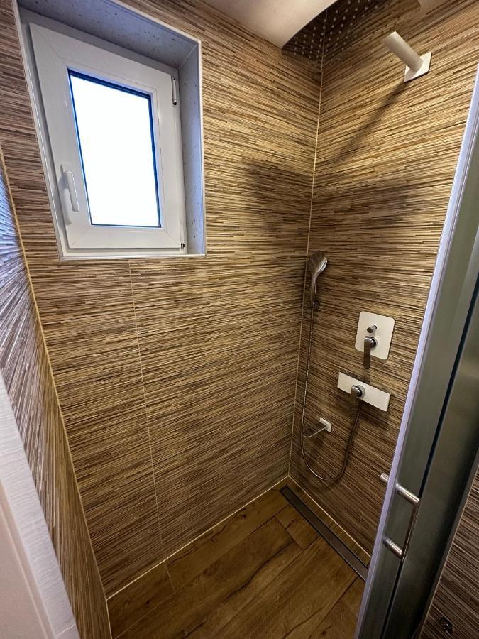 Apartman Veronika Vrsi Exterior foto
